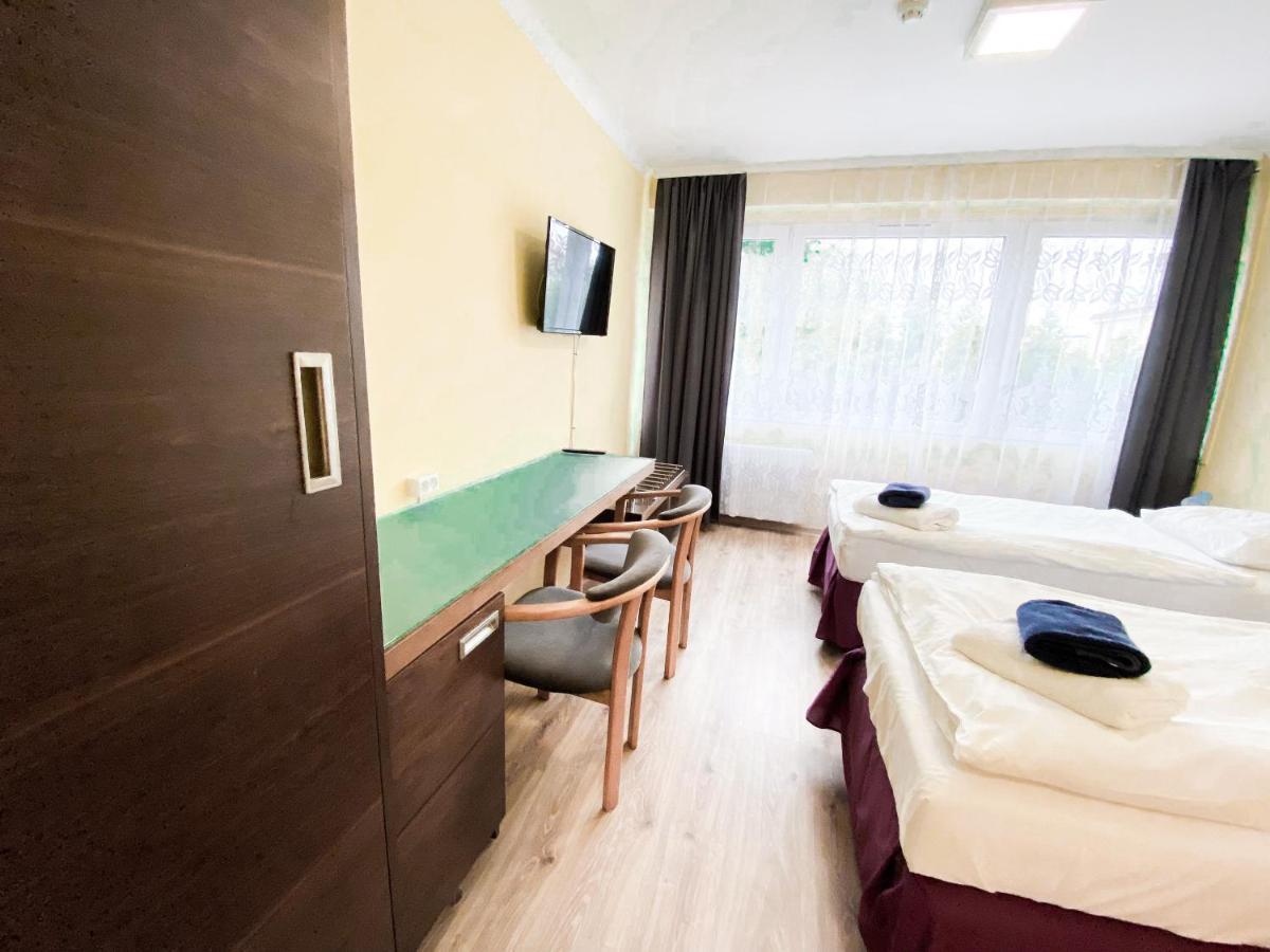 Arkadia Hotel Kielce Bagian luar foto