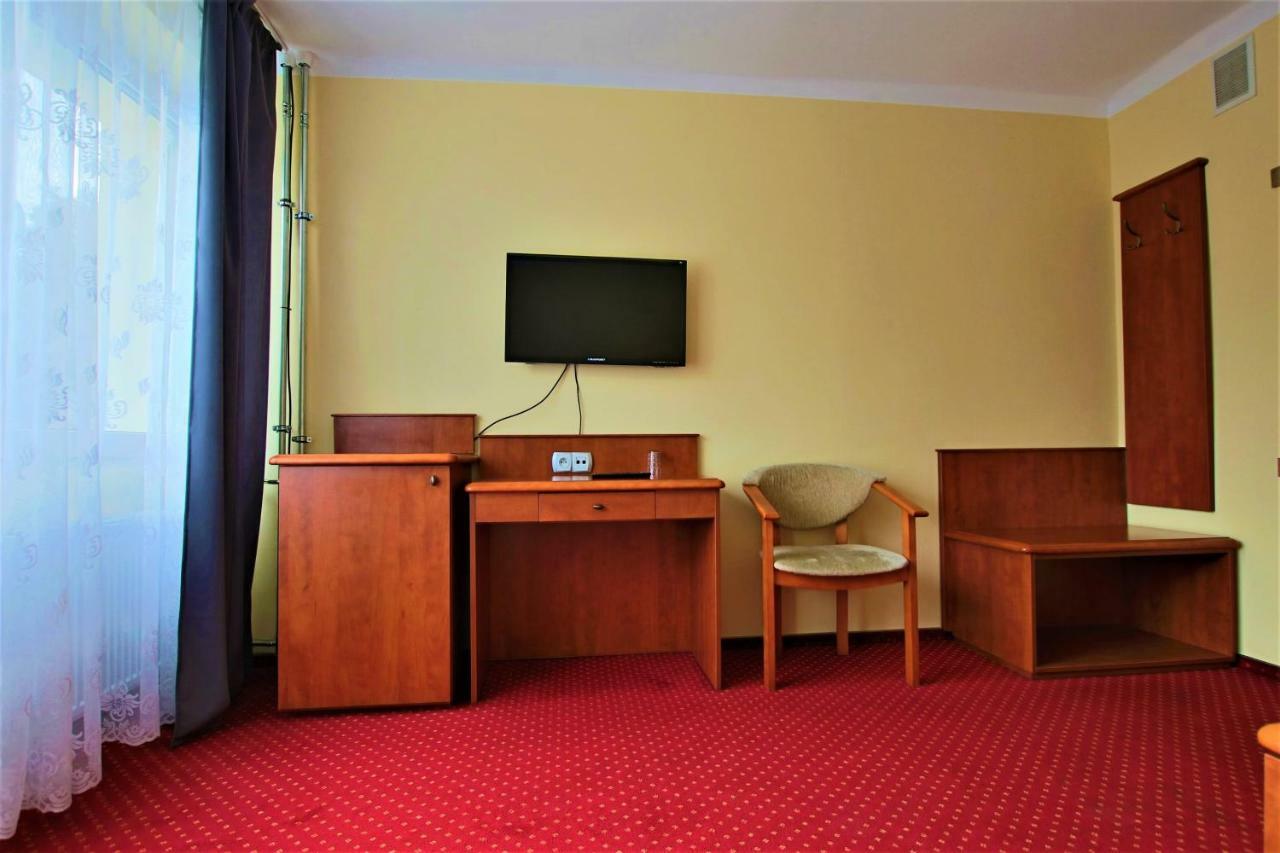 Arkadia Hotel Kielce Bagian luar foto